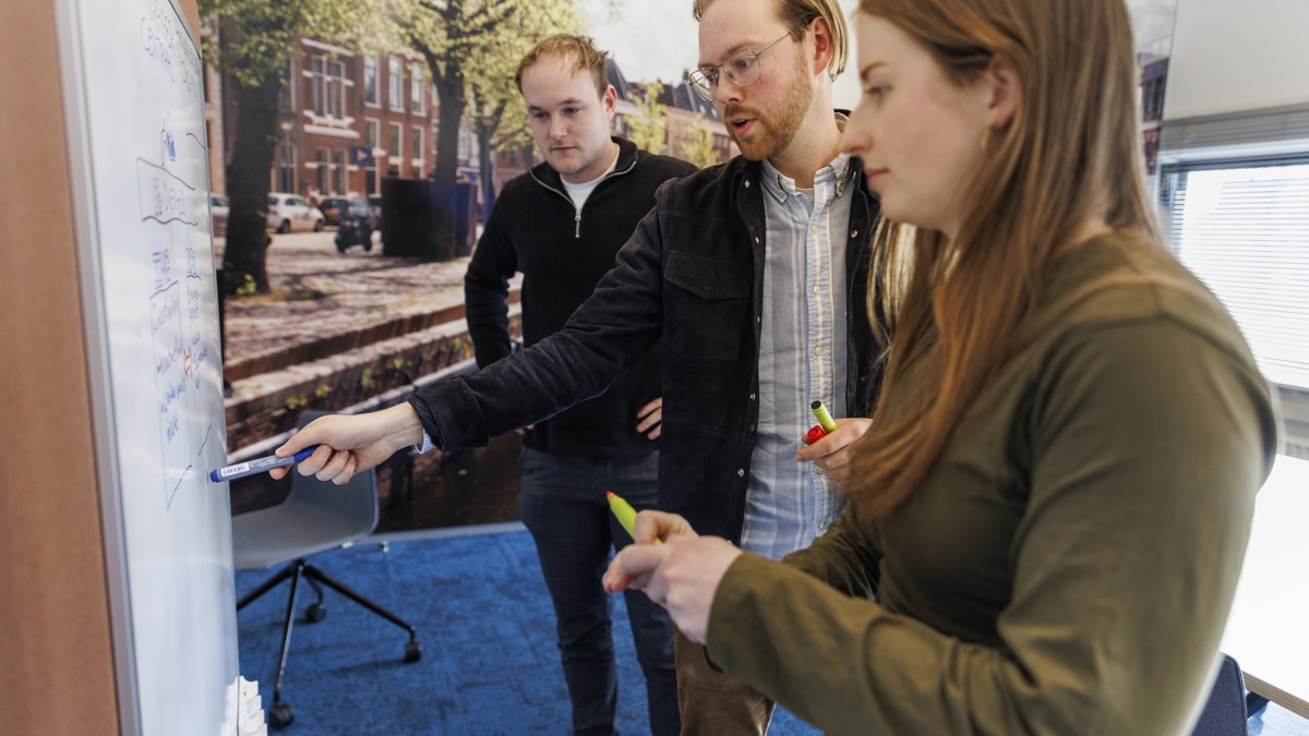 Highres H44mbhkt 20260309 IMG Trainees Jelle Laura Niels Mkidv 38 Drukwerk