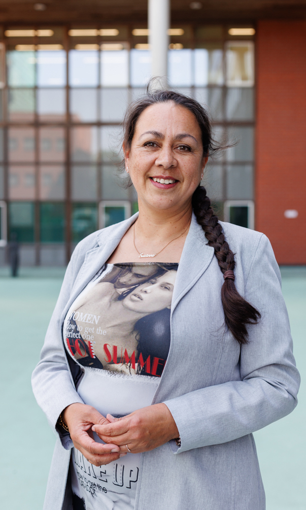 Portretfoto van Suzanne Zijlstra, administratief medewerker Herstel met eigen aannemer