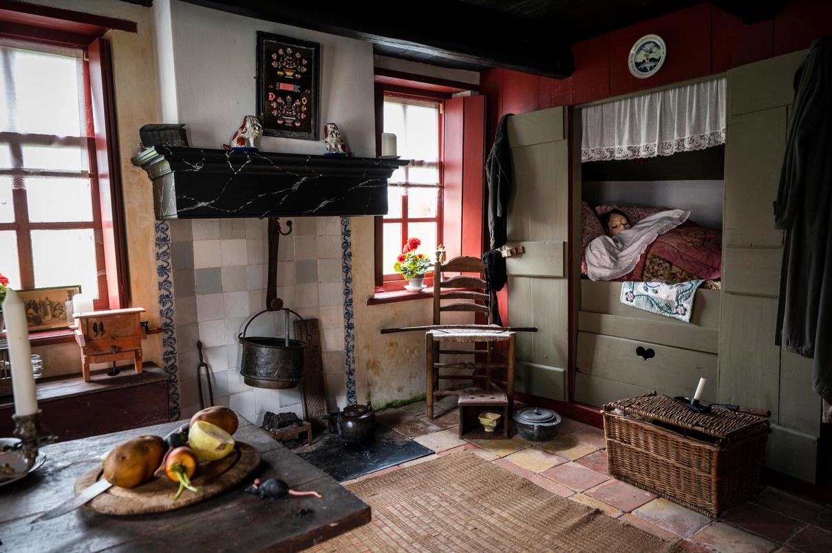 Het zorgvuldig samengestelde en beheerde interieur van 't Hoeske.