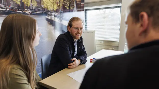 Bronbestand 1V14pi4z 20260309 IMG Trainees Jelle Laura Niels Mkidv 21 Drukwerk